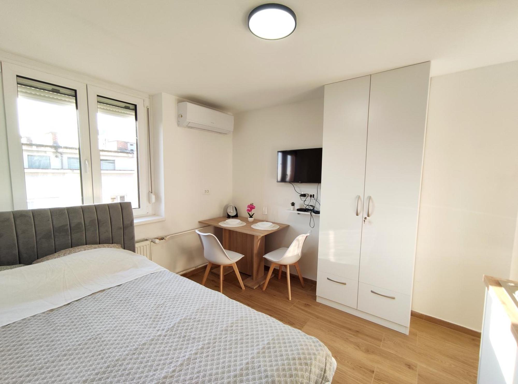 Apartment Twin 2 *
